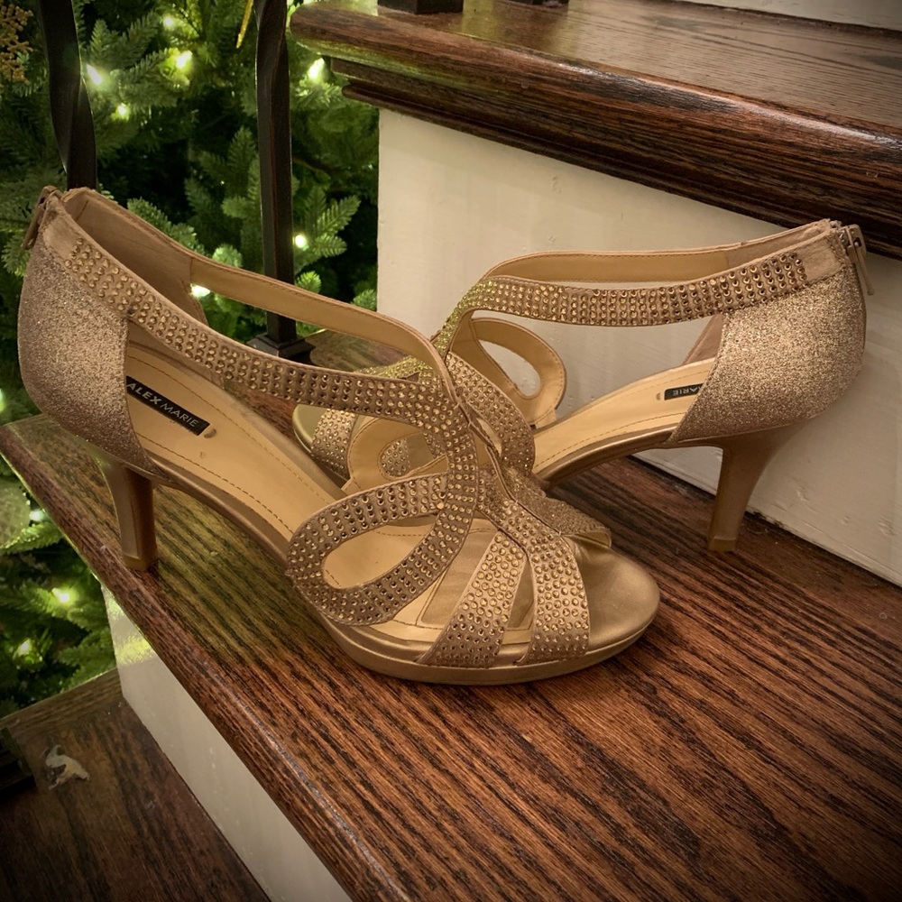 Sparkling Gold Heels w/Rhinestones